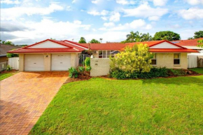 4 Beds Family House at Sunnybank Hills